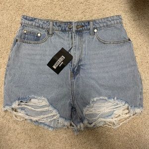 light wash denim shorts w rips
